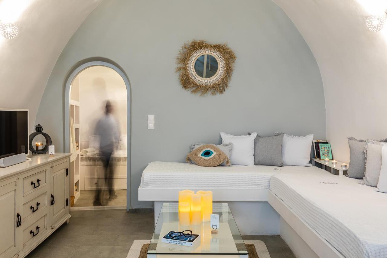 Volcave Suites Karterados  Extérieur photo