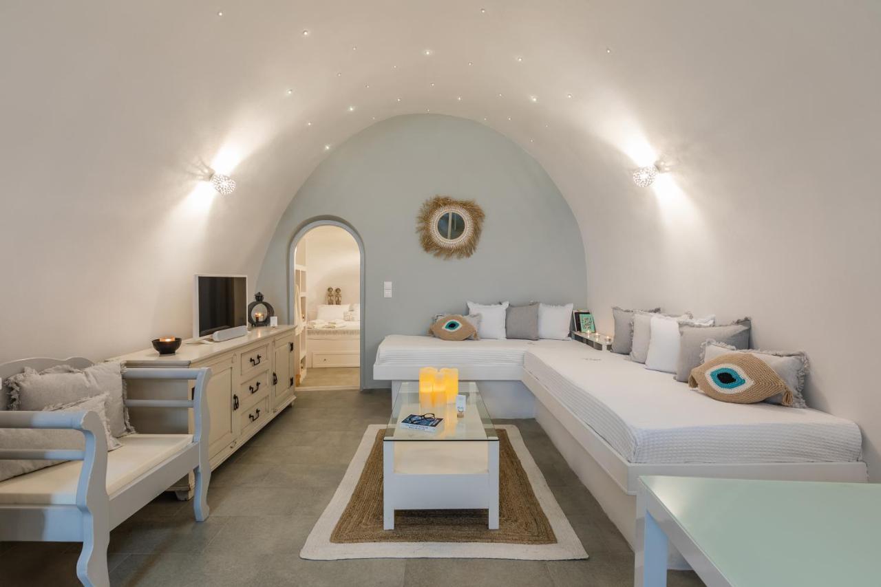 Volcave Suites Karterados  Extérieur photo